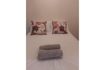Dagbreek Guest house, Beaufort West - 3
