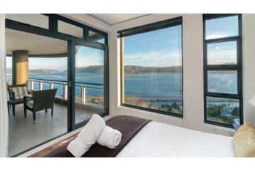 Dazzling View, Knysna - Stunning holiday villa with roof deck & 360Â° views Villa, Knysna - 3