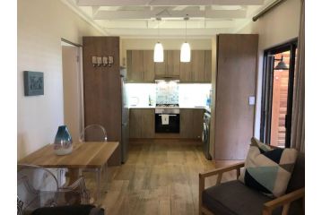 De Beers Cottage Apartment, Cape Town - 2