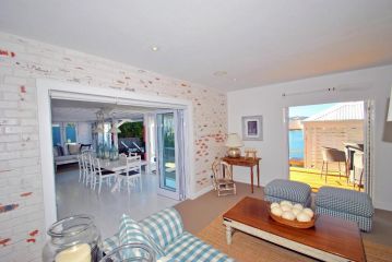 Delightful Luxury Beach House Guest house, Knysna - 4