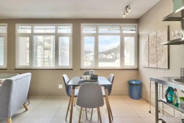 Delightful Spacious Studio in CBD with Parking Apartment, Cape Town - 5