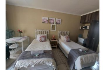 DeLutz Overnight Accommodation Room 2 Guest house, Polokwane - 2