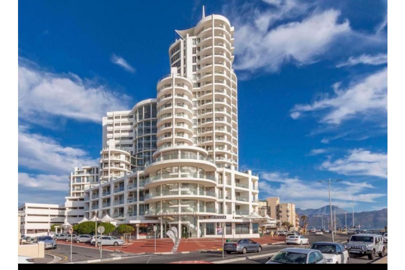 Deluxe Beachfront Apartment, Cape Town - imaginea 6