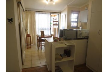 Dempsey's Guest house, Port Elizabeth - 3