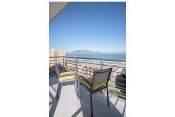 Designer Flat with scenic views Apartment, Cape Town - 4