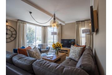 dk villas 2 The Boardwalk (Hout Bay) Apartment, Hout Bay - 3