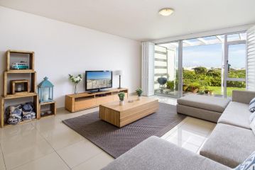 Dolphin Beach E35 by HostAgents Apartment, Cape Town - 1