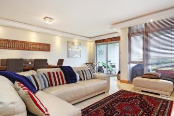 Dolphin Beach E5 by HostAgents Apartment, Bloubergstrand - 4