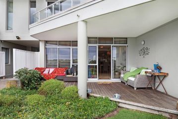 Dolphin Beach E5 by HostAgents Apartment, Bloubergstrand - 5