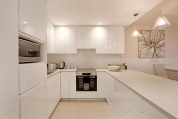 Dolphin Beach H106 by HostAgents Apartment, Bloubergstrand - 3