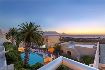 Dolphin Beach H108 by HostAgents Apartment, Bloubergstrand - 2