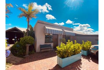 Dolphin Circle Bed and breakfast, Plettenberg Bay - 1