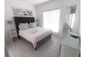 Dolphin Nook exclusive apartment Apartment, Port Elizabeth - 2