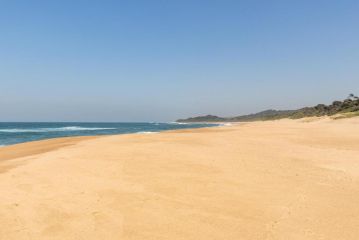 Dolphin View, 23 Magai Drive, Zinkwazi Beach Guest house, Zinkwazi Beach - 4
