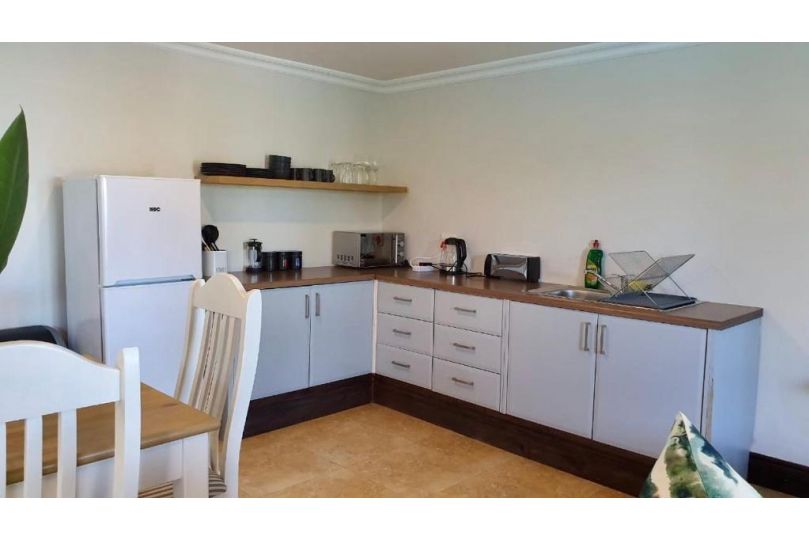 Dolphin's Guesthouse Umhlanga Guest house, Durban - imaginea 16