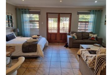 Dolphins Self-Catering Accommodation Apartment, George - 1