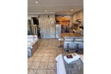 Dolphins Self-Catering Accommodation Apartment, George - 3