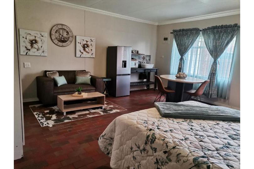 DR M BEAUTY LOUNGE AND GUEST HOUSE Guest house, Bloemfontein - imaginea 2