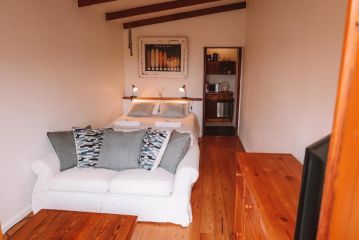 Dreamland Beach House & Studios at Supertubes Apartment, Jeffreys Bay - 3