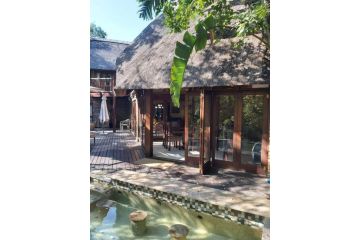 Dreamy 3 bedroom villa on the edge of the Sabie River in Kruger Park Lodge Villa, Hazyview - 5