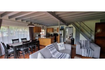 DullVino Cottage @ Critchley Guest house, Dullstroom - 1