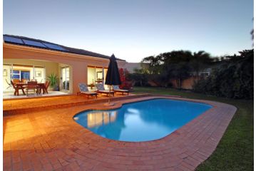 Durham Close 31 by HostAgents Villa, Bloubergstrand - 5