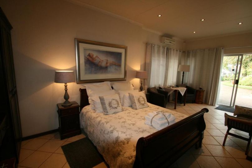 Dusk to Dawn Guesthouse Guest house, Piet Retief - imaginea 13