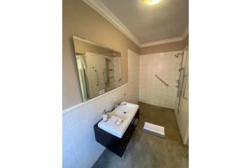 Eagles View Guest House and Business Centre Guest house, Roodepoort - 3