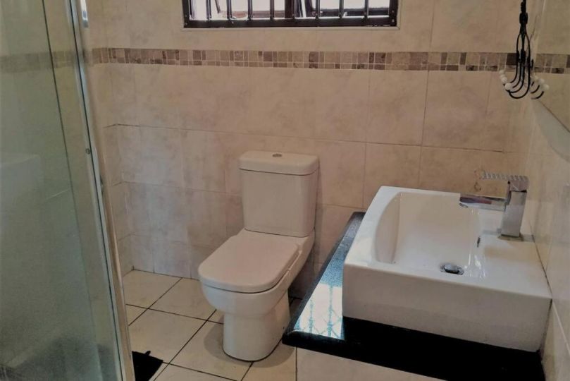 East-Coast Guesthouse: Serene, Private, Secure Guest house, Durban - imaginea 5