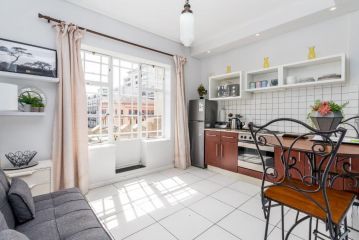 Market House-Central-WiFi-Convenient Apartment, Cape Town - 2