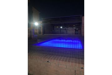 Eazy Apartment by Mall of Africa Apartment, Midrand - 3