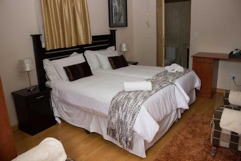 Ebony and Ivory Guesthouse Guest house, Bloemfontein - imaginea 7