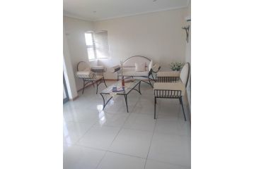 Ebony and Ivory Guesthouse Guest house, Bloemfontein - 5