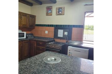 Ekuthuleni Hippo Rock Apartment, Hoedspruit - 5