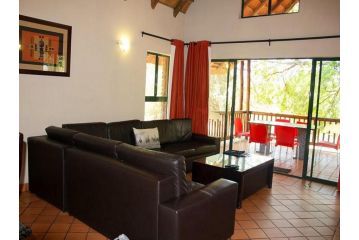 Ekuthuleni Hippo Rock Apartment, Hoedspruit - 3