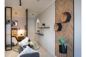 Elegant 1 bedroom apartment in Waterfall Apartment, Midrand - 3