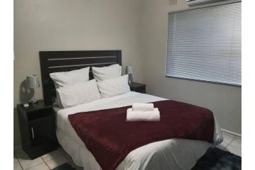 Elegant 1-Bedroom Apartment with pool. Apartment, Richards Bay - 2