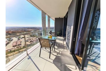 Ellipse Waterfall Upmarket Apartment, Midrand - 5