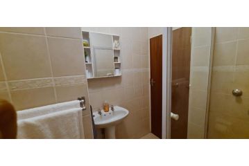 Entire Loft on Lunnon St, Hillcrest/Hatfield Apartment, Pretoria - 5