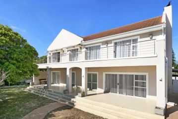 Entire Prestigious Villa within Tourism Sites Villa, Cape Town - 2