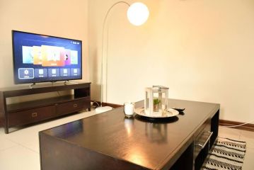 Entire Self-Catering Apartment at Etuna Gardens Apartment, Pretoria - 5