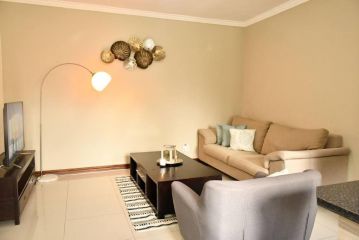 Entire Self-Catering Apartment at Etuna Gardens Apartment, Pretoria - 4