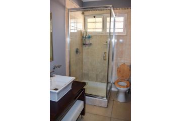 ERF927 High Level Rd, Sea Point Apartment, Cape Town - 4