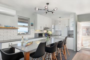 Escape to a Beach House Apartment, Umdloti - 1