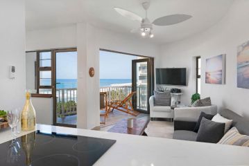 Escape to a Coastal Oasis Apartment, Umdloti - 3
