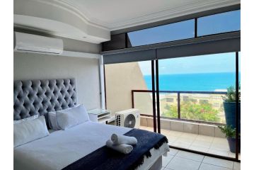 Escape to an Oceanview Vacation Home in Umdloti Beach Apartment, Umdloti - 4