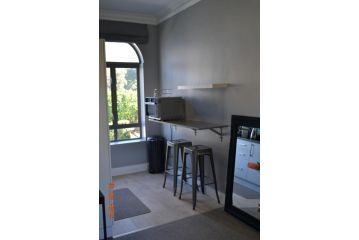 Esme Road Apartment, Cape Town - 2