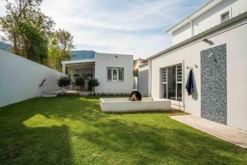 C'estÃ‡a Cottage Modern Luxurious Sounds of the Sea Apartment, Hermanus - 1