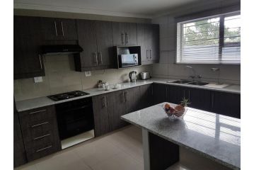Estee House Apartment, Newcastle - 3